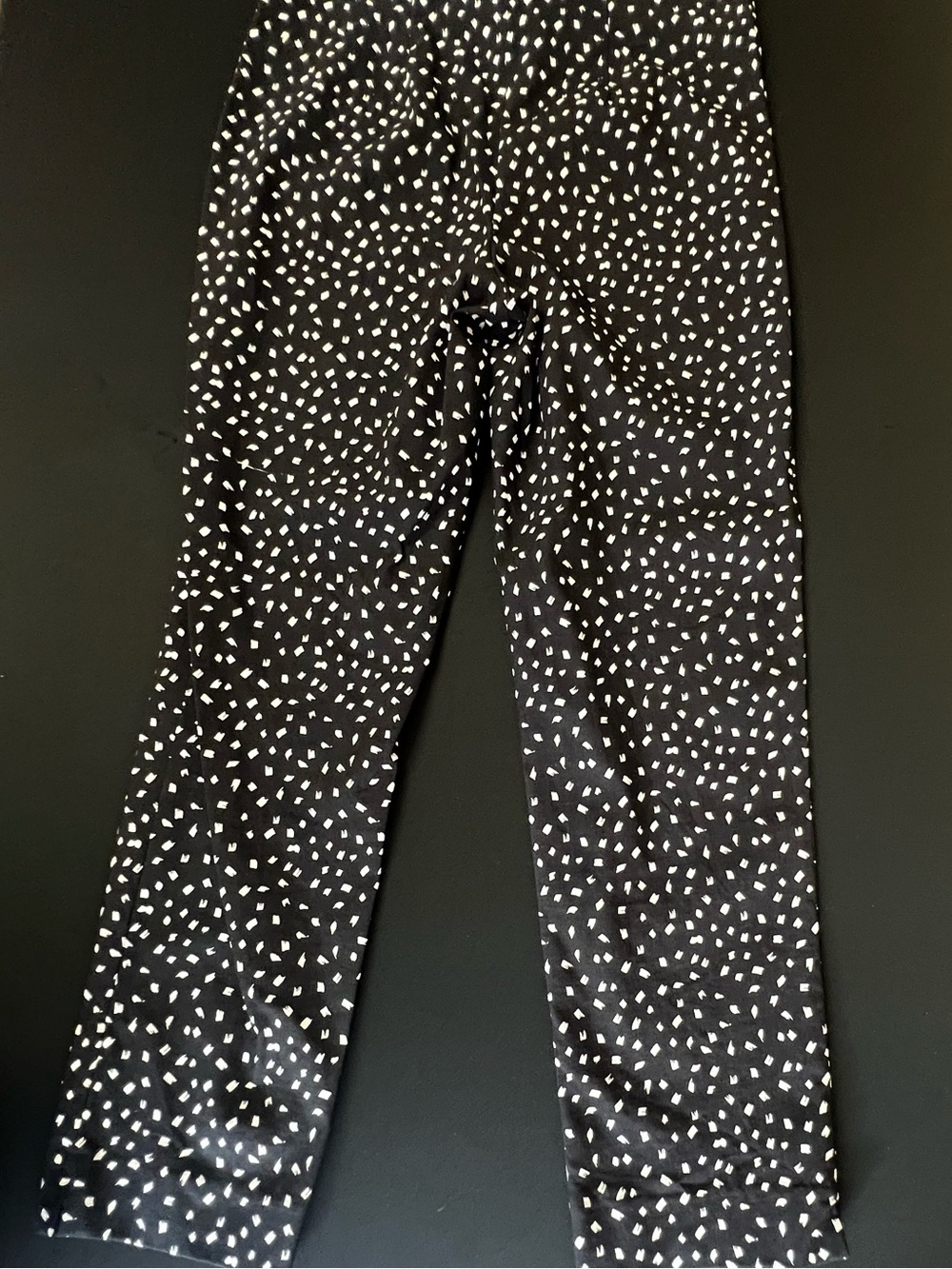 TALBOT’S PULL ON STRETCH BLACK PANTS W/WHITE PATTERNS  STRAIGHT LEG  SIZE 4